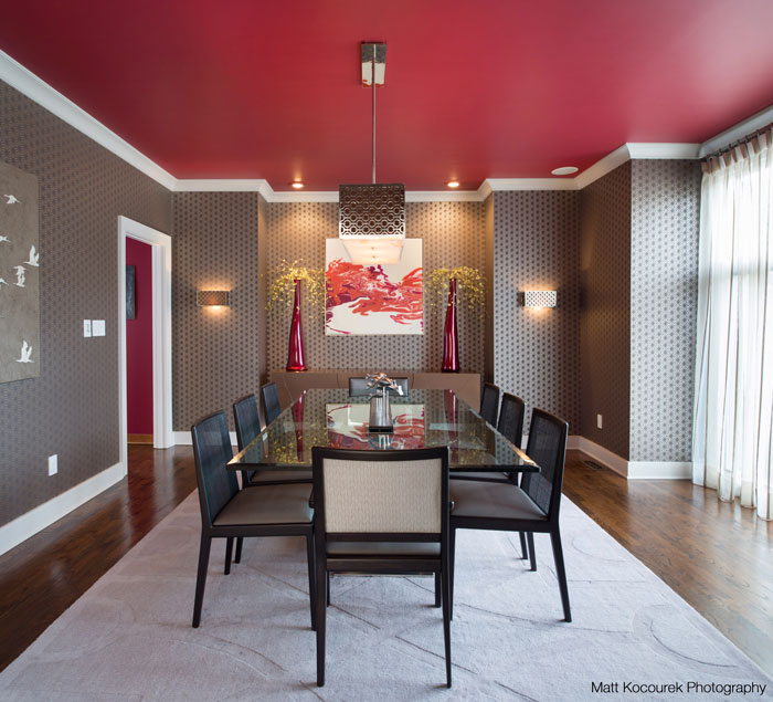 Bold dining room interior design